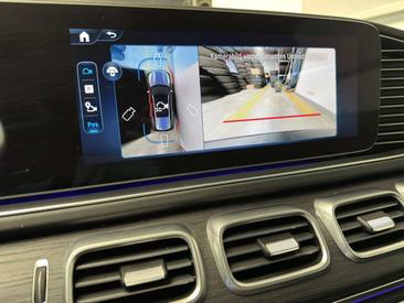 Mercedes-Benz GLS 450 D 4MATIC — photo 11