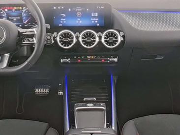 Mercedes-Benz GLA 220 4MATIC — photo 4