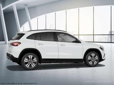 Mercedes-Benz GLA 220 4MATIC — photo 11