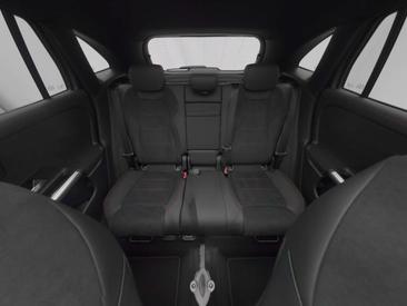 Mercedes-Benz GLA 220 4MATIC — photo 23