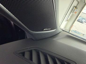 Volkswagen Touareg 3.0 V6 TSI — photo 5