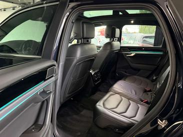 Volkswagen Touareg 3.0 V6 TSI — photo 10