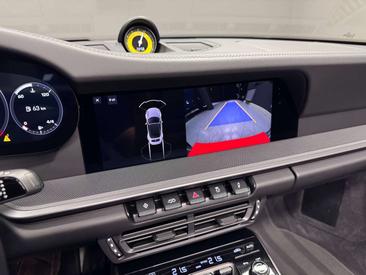 Porsche 911 Cabriolet Carrera 4S — photo 14