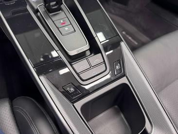 Porsche 911 Cabriolet Carrera 4S — photo 15