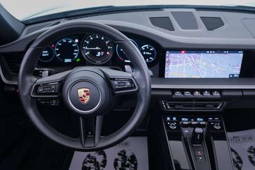 Porsche 911 Cabriolet Carrera — photo 20