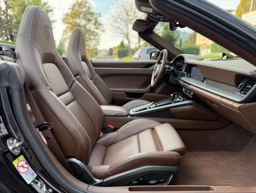 Porsche 911 Cabriolet Carrera 4S — photo 7
