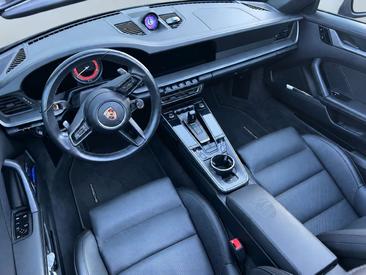 Porsche 911 Cabriolet Carrera — photo 4
