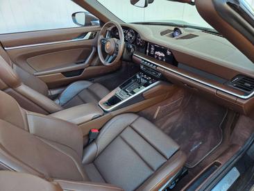 Porsche 911 Cabriolet Carrera 4S — photo 13