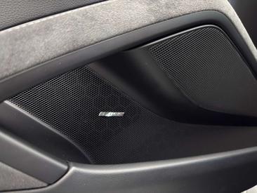 Porsche 718 Cayman GT4 — photo 25