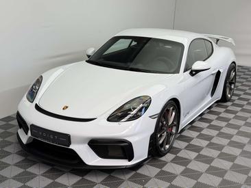 Porsche 718 Cayman GT4 — photo 31