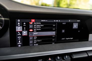 Porsche 911 Cabriolet Carrera — photo 12