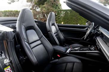 Porsche 911 Cabriolet Carrera — photo 18