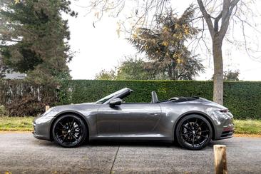 Porsche 911 Cabriolet Carrera — photo 9