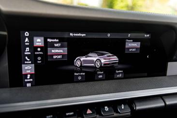 Porsche 911 Cabriolet Carrera — photo 13