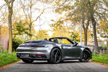 Porsche 911 Cabriolet Carrera — photo 23
