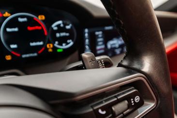 Porsche 911 Cabriolet Carrera 4S — photo 28