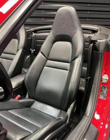 Porsche 911 Cabriolet Carrera — photo 17