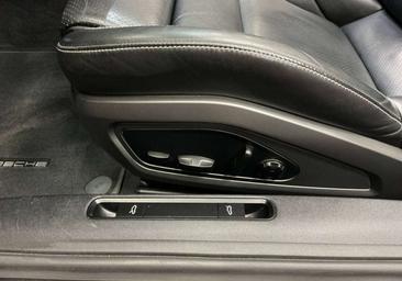 Porsche 911 Cabriolet Carrera — photo 23