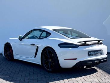Porsche 718 Cayman GTS — photo 7
