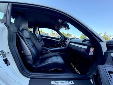 Porsche 718 Cayman GTS — photo 12