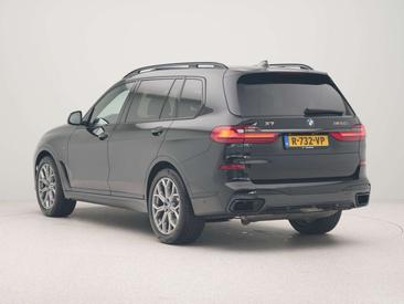 BMW X7 M50i — photo 7