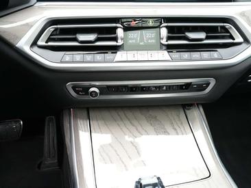 BMW X7 M50i — photo 26