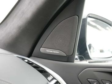 BMW X7 M50i — photo 28