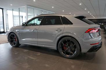 Audi RSQ8 — photo 2