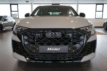 Audi RSQ8 — photo 3