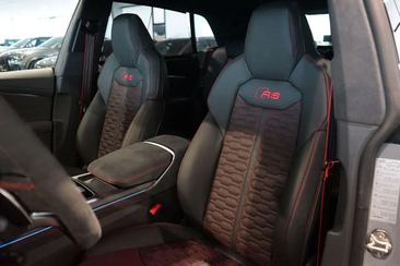 Audi RSQ8 — photo 8