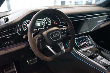 Audi RSQ8 — photo 11