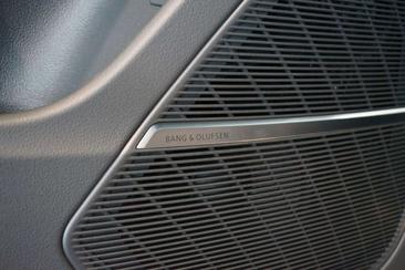 Audi RSQ8 — photo 17