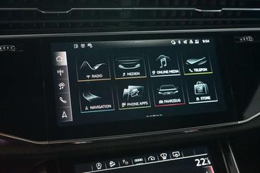 Audi RSQ8 — photo 22