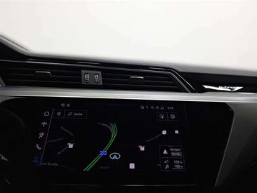 Audi Q8 E-tron E-tron 55 Quattro 300 KW — photo 12