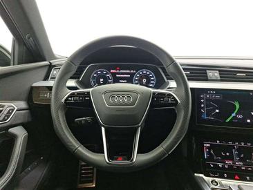 Audi Q8 E-tron E-tron 55 Quattro 300 KW — photo 32