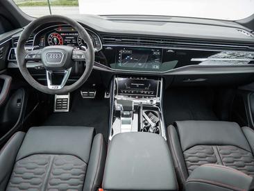 Audi RSQ8 — photo 7
