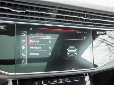 Audi RSQ8 — photo 10