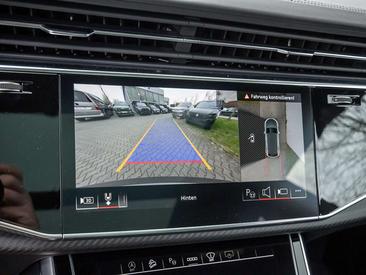 Audi RSQ8 — photo 12