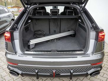 Audi RSQ8 — photo 24