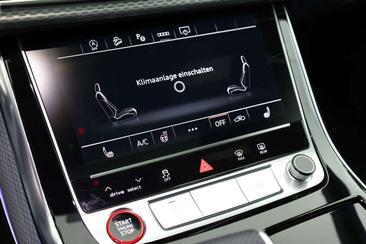 Audi SQ8 TFSI — photo 20