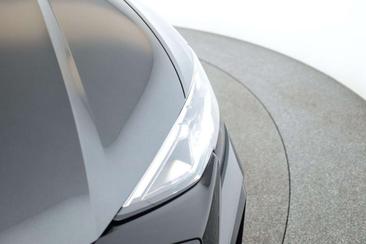 Audi SQ8 TFSI — photo 12