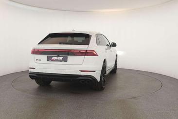 Audi SQ8 TFSI — photo 30