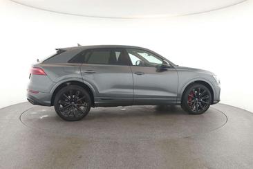 Audi SQ8 TFSI — photo 29