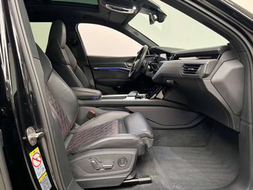 Audi Q8 E-tron E-tron 55 Quattro 300 KW — photo 22