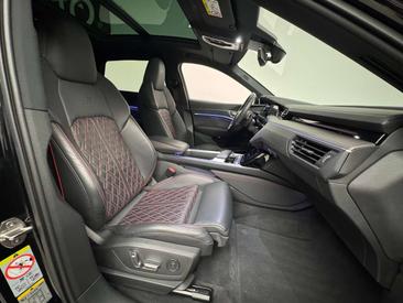 Audi Q8 E-tron E-tron 55 Quattro 300 KW — photo 25