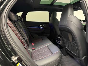 Audi Q8 E-tron E-tron 55 Quattro 300 KW — photo 27
