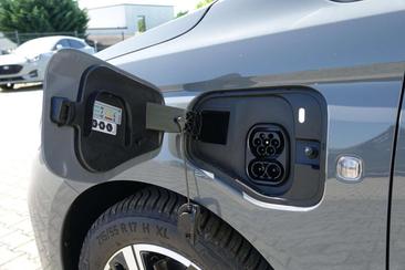 Volkswagen Caddy Van EHybrid — photo 5