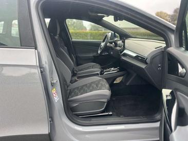 Volkswagen ID.4 Pro S — photo 11