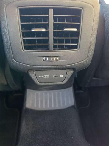 Volkswagen T-Roc 1.5 TSI — photo 13