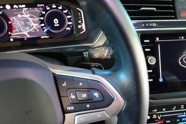 Volkswagen TIGUAN 2.0 TDI — photo 23